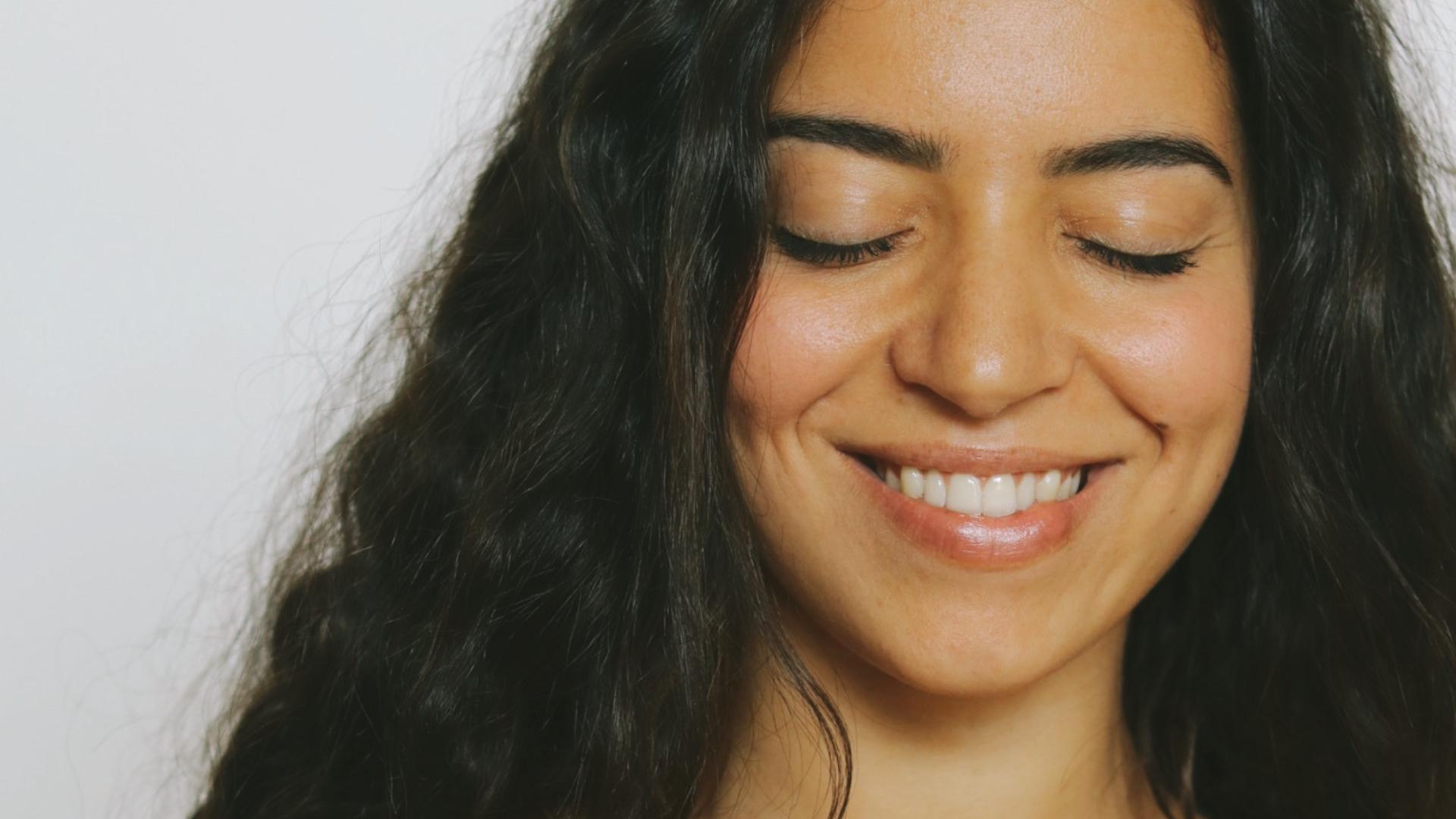 Anna Leo, insegnante yoga e fondatrice di Faiyogaconanna